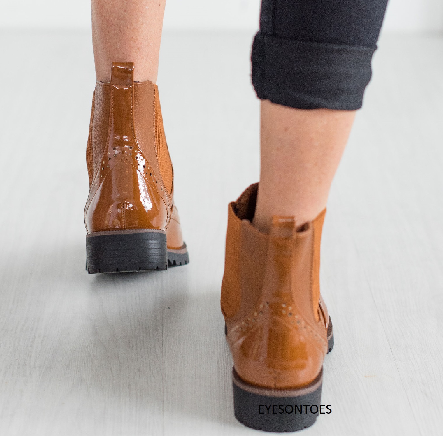 chelsea boots size 8